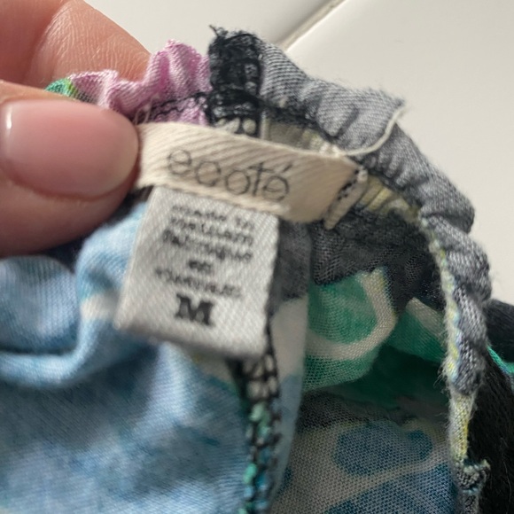 Ecote Multicolor Patterned Top - Picture 2 of 2